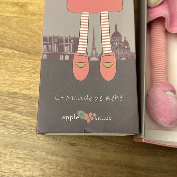 APPLE SAUCE ⭐️  “ le monde de bebe” 12” pink doll - Picture 4 of 5